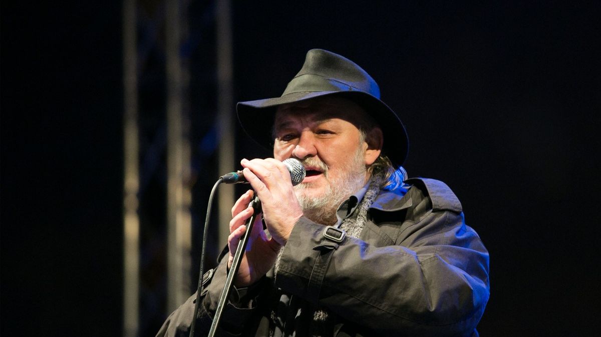 Ve věku 66 let zemřel valašský zpěvák František Segrado